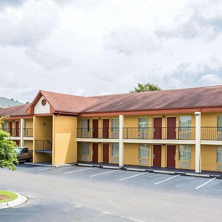 Econo Lodge Coliseum Charleston Exterior foto